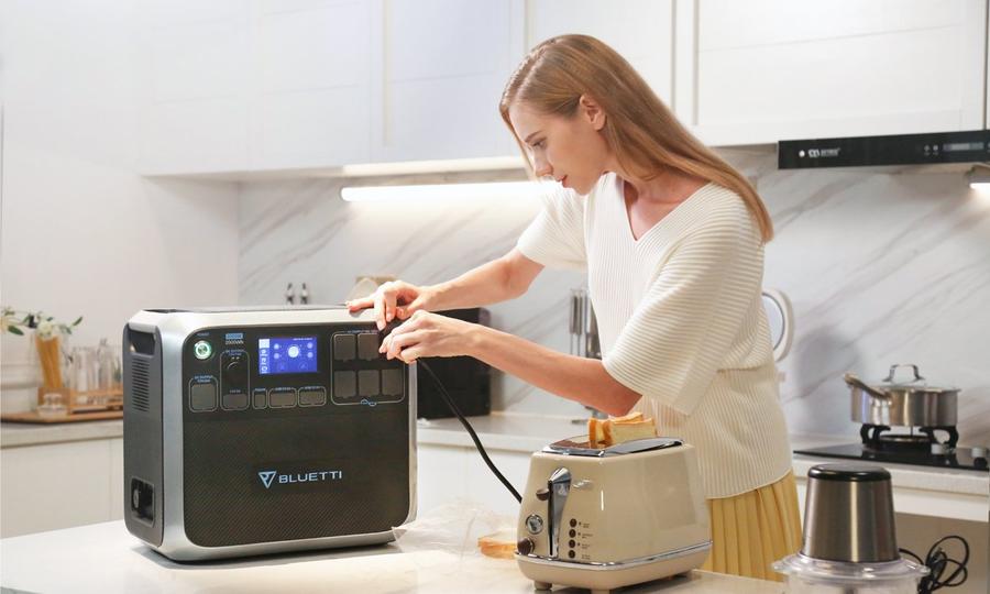 BLUETTI AC200P + 2*PV350 | Solar Generator Kit